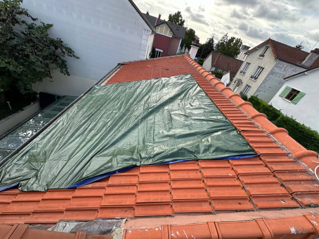 Toiture en tuiles refaite par Couvreur & Co près de Châtenay-Malabry